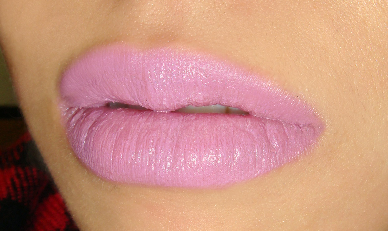 Wearing MAC Cremesheen Lipstick in Lavender Whip