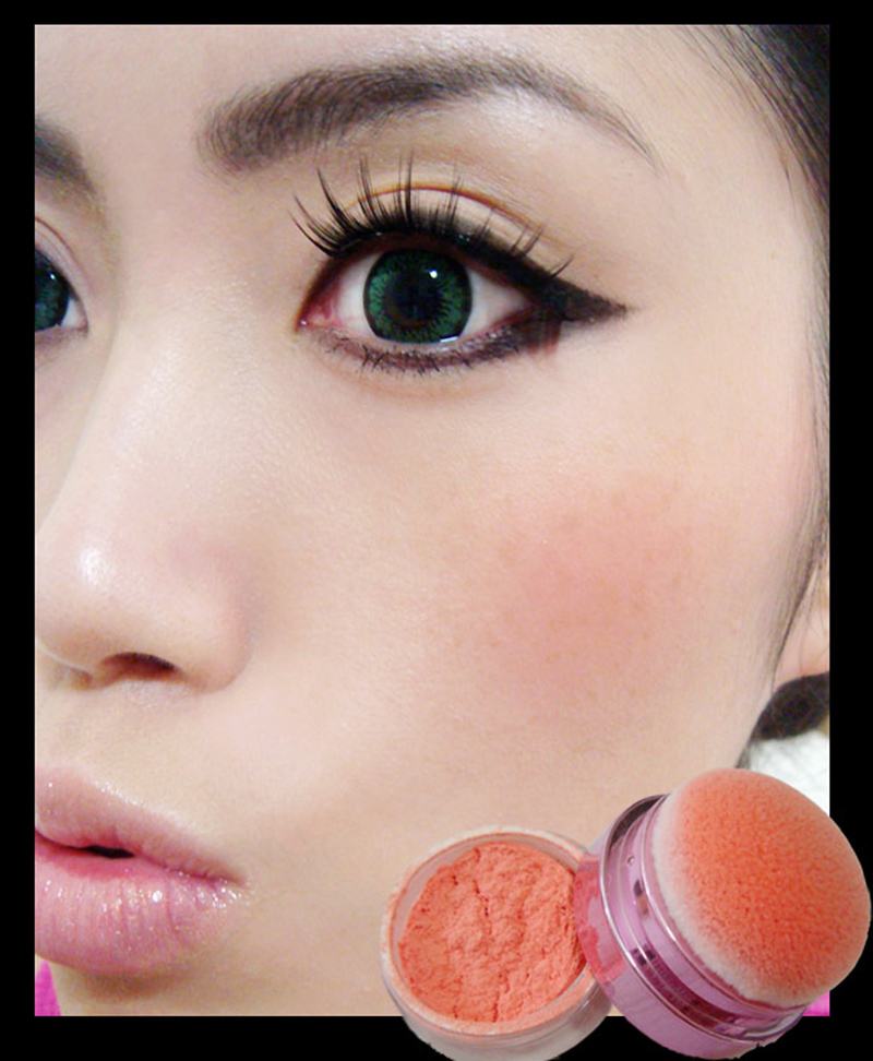 Wearing Lioele Blooming Cushion Touch Blusher in Cutie Peach