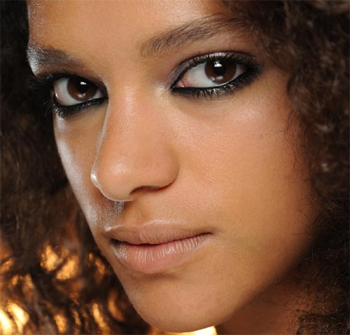 Smudgy eye makeup at Holly Fulton Spring 2012