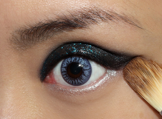 Rock 'n Roll Glitter Eye Makeup tutorial step 5