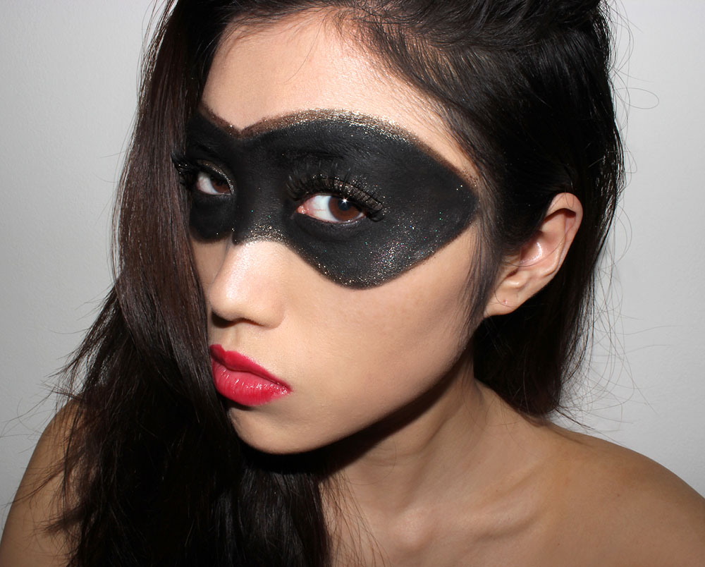 Halloween Superhero gold black eye Mask and Red Lips