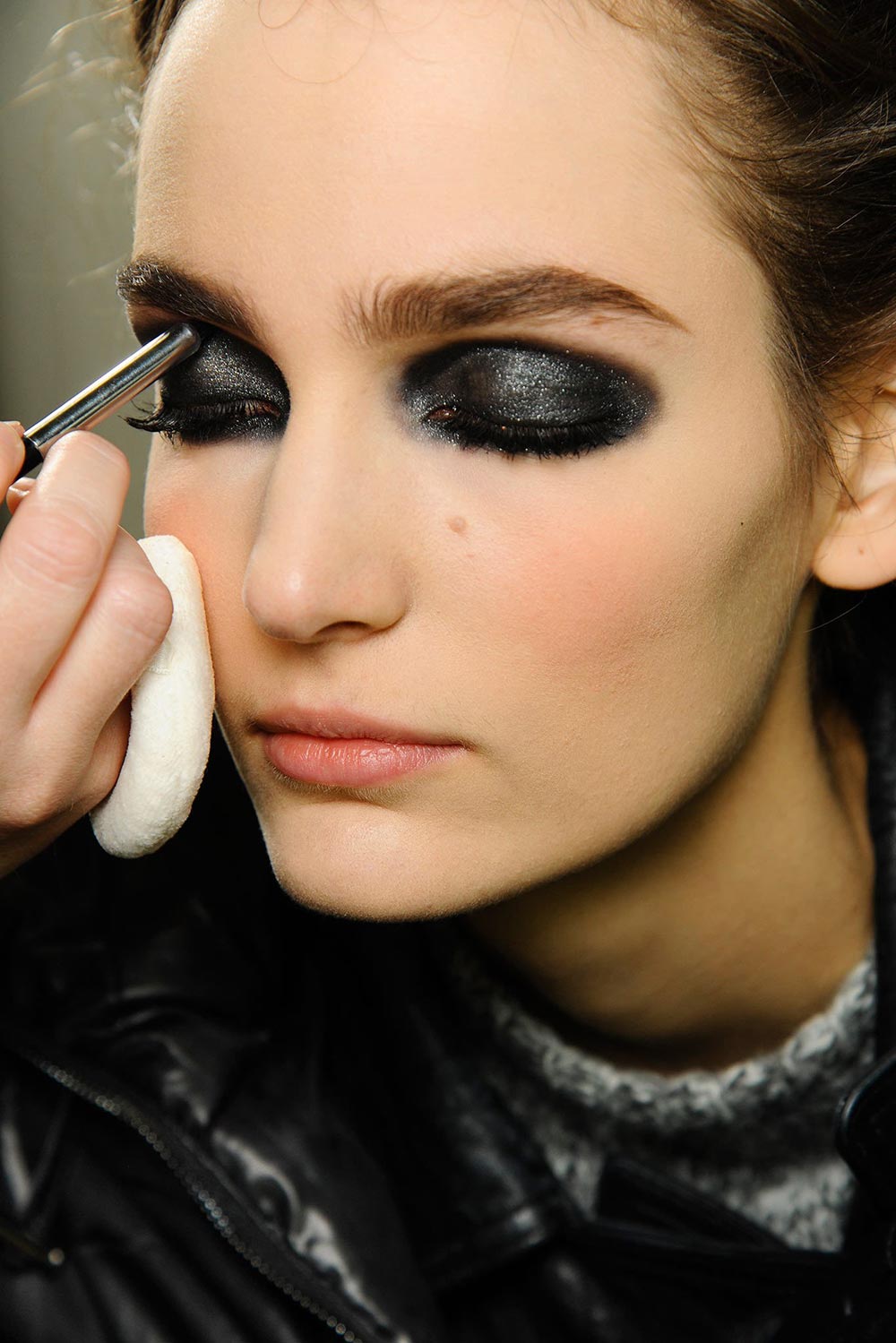 Gothic Smudgy Eye at Chanel Spring 2013 Couture show