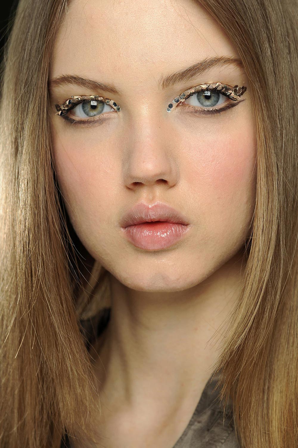 Runway Beauty 3D Silver Eye Makeup at Chanel Fall 2013 Makeup For Life