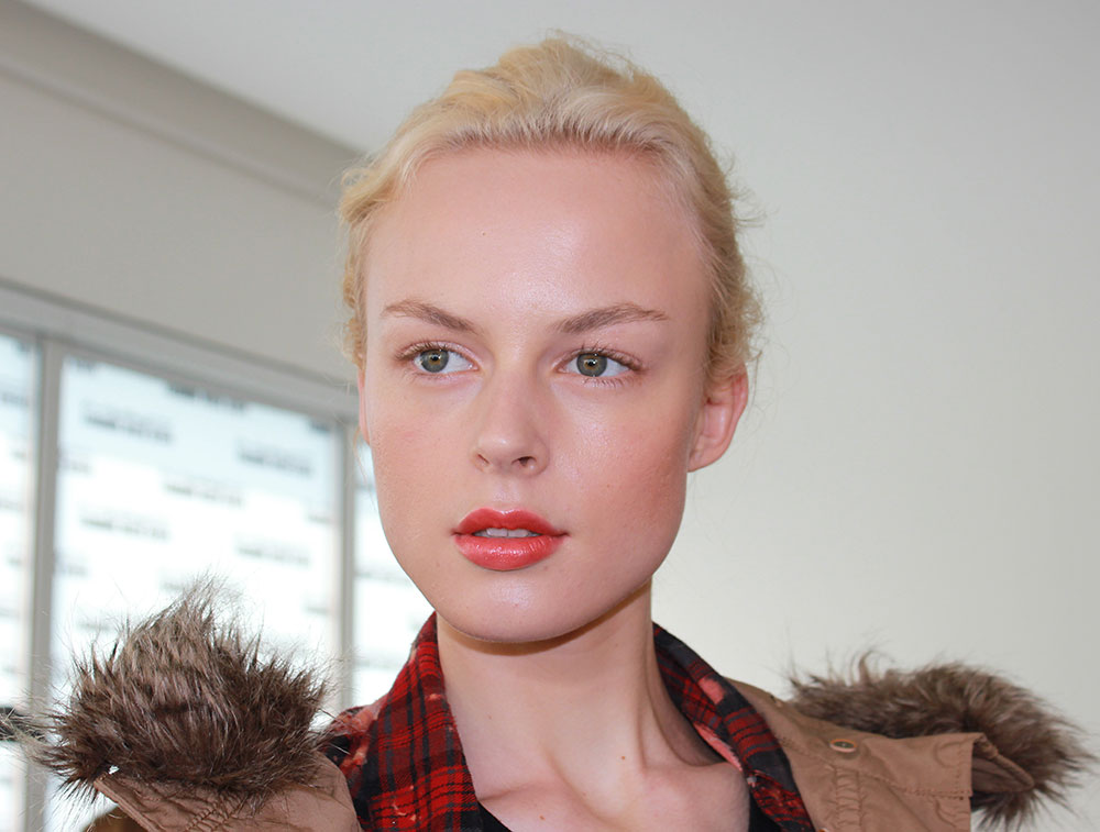 Fresh makeup with orange lips at Sophie Theallet Spring/Summer 2014