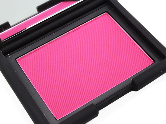 NARS Coeur Battant Powder Blush Review & Swatches