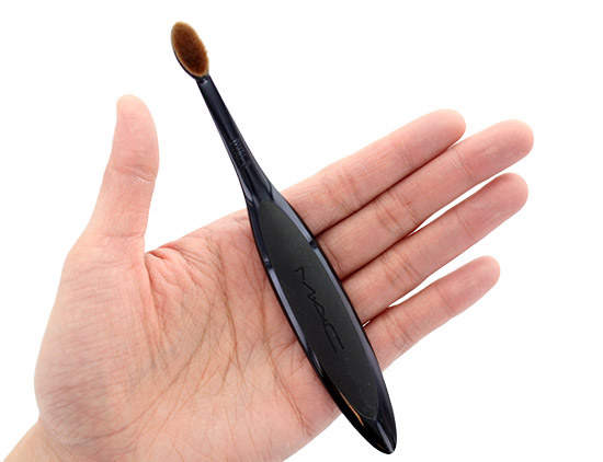 MAC Masterclass Oval 3 Brush Review and Photos – Makeup For Life