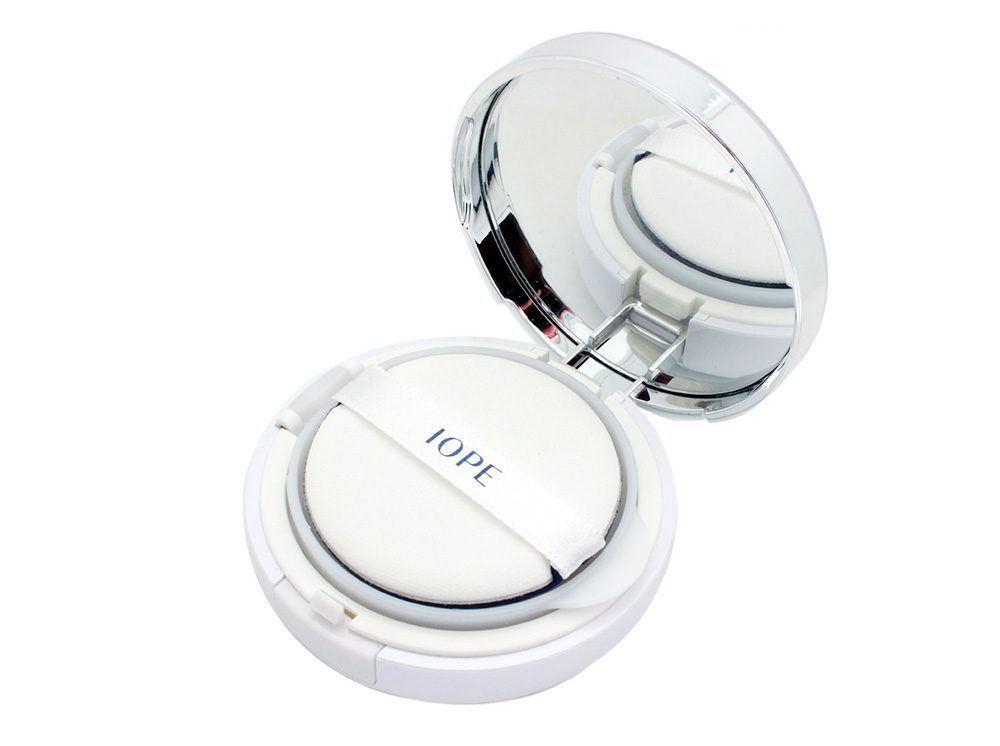 IOPE Air Cushion XP Compact Foundation