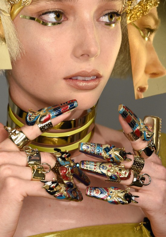 the-blonds-ss-2016-egyptian-makeup-nails