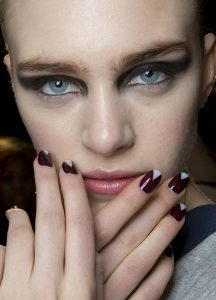 Runway Beauty: Modern Gray Eye at Roland Mouret Fall 2013 – Makeup For Life