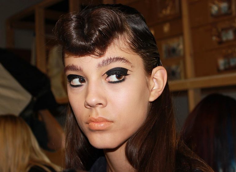 NYFW Exclusive Coverage: Graphic Eyeliner and Salmon Lips at Hache S/S ...