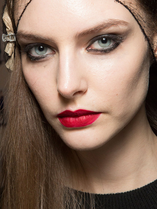 Runway Beauty: Kate Moss Inspired Looks at Monique Lhuillier A/W 2015 ...